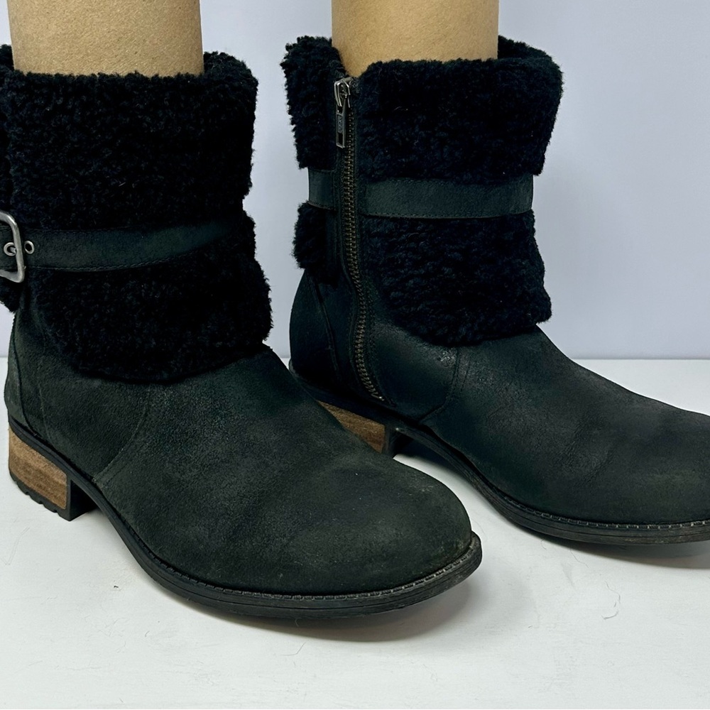UGG Boots Women's 8.5‎ Blayre II Black Leather Shearling Cuff Buckle Side Zip A8